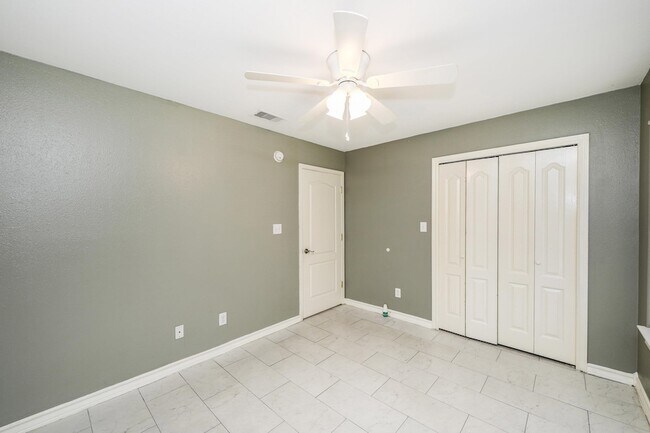 Building Photo - 205 W San Carlos St