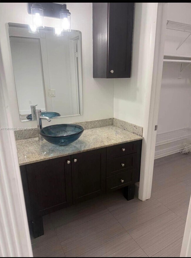 Building Photo - 10845 SW 112th Ave