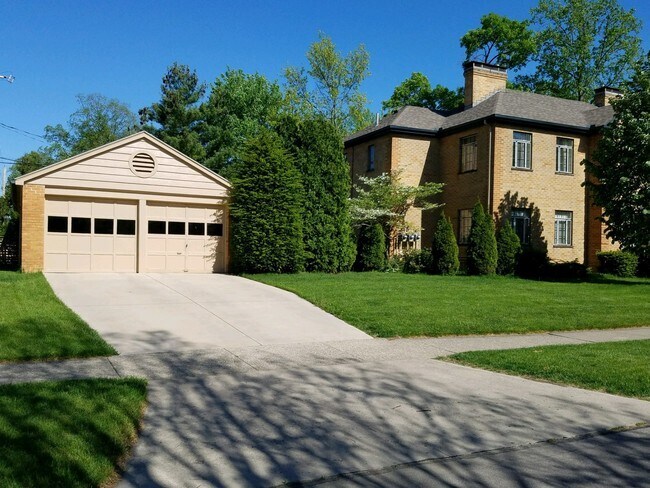Building Photo - 1712 Shafor Blvd