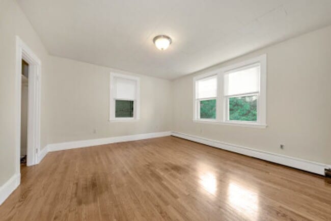 Building Photo - 5 bed 2 bath - Brighton - 9/1
