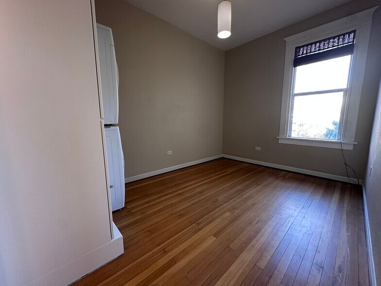 Building Photo - 1330 S Grant St