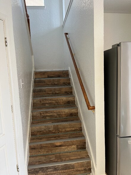 Building Photo - 551 Bridle Ridge