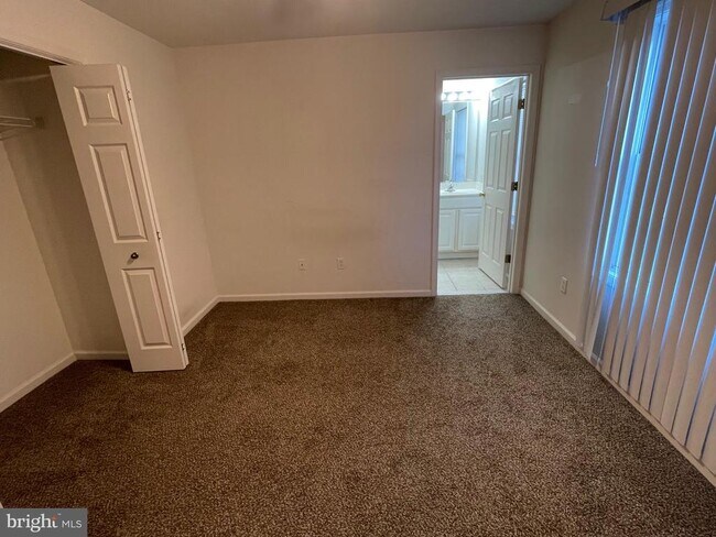 Building Photo - 20364 Row Boat Ln