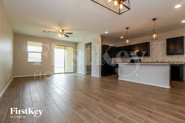 Building Photo - 17565 W Villa Chula Ln