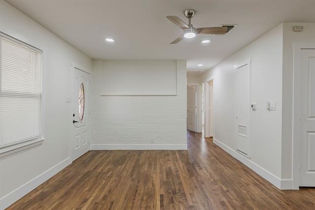 Building Photo - 4712 Laverda Dr