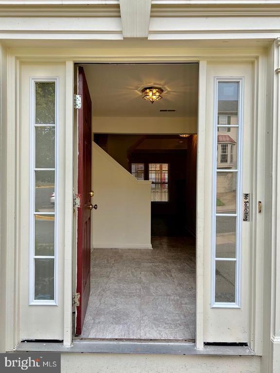 Building Photo - 14288 Glade Spring Dr