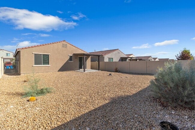 Building Photo - 6919 Feather Hl St