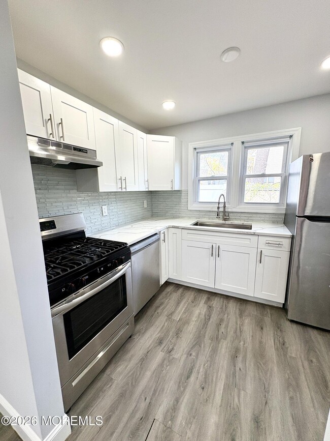 Building Photo - 711 McKinley Ave