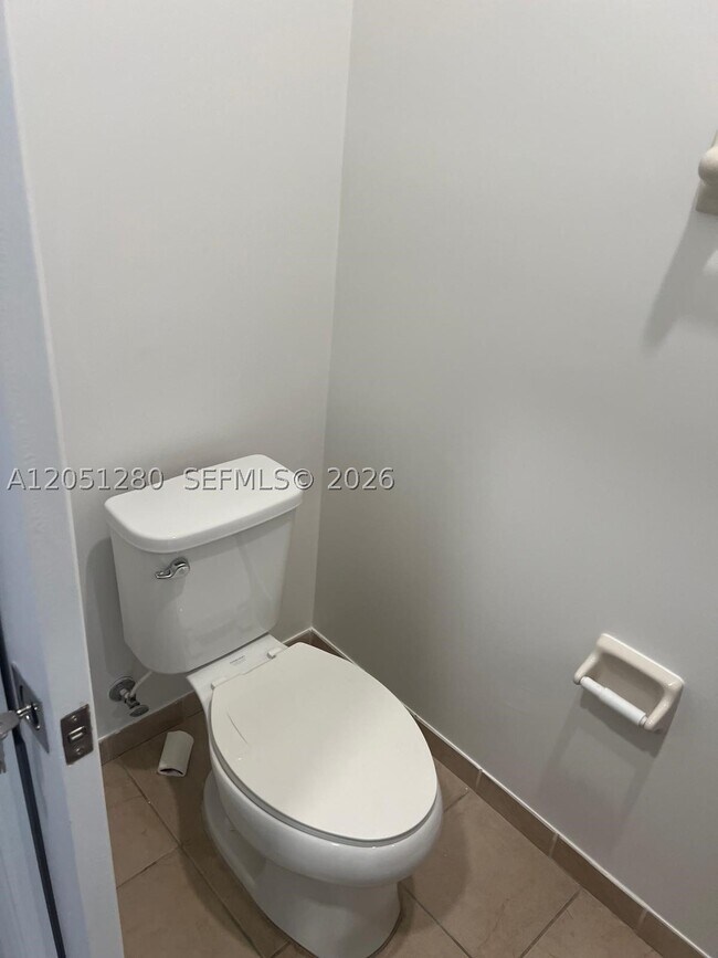 Building Photo - 8760 NW 97th Ave