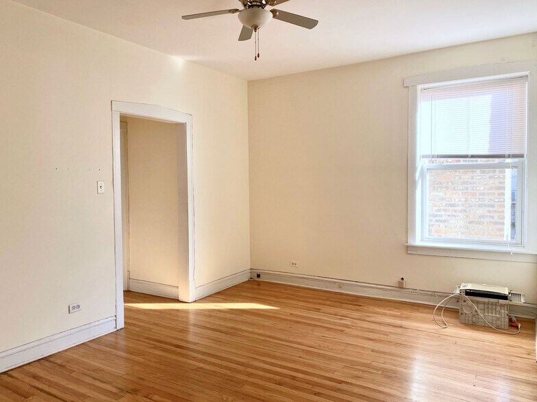 Building Photo - 806 N Bishop St