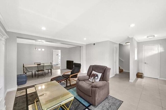 Living Room/Dining Room #1 - 1687 W Sam Houston Pky S