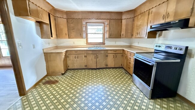 Building Photo - 6167 Wall Triana Hwy