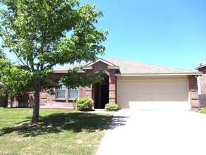 Building Photo - 106 Robin Ln