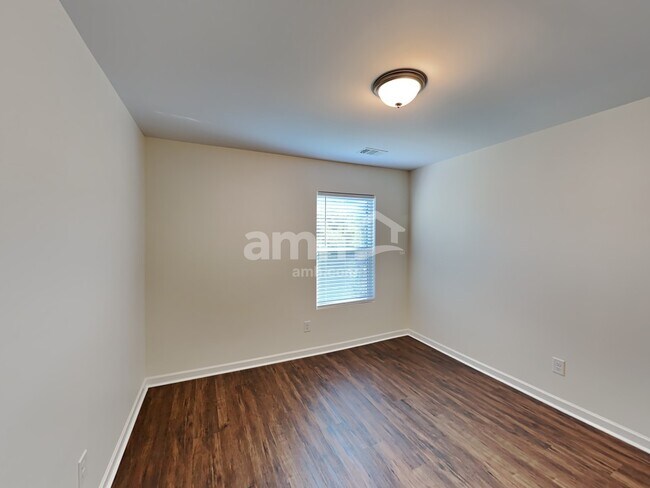 Building Photo - 110 Hayes Park Dr