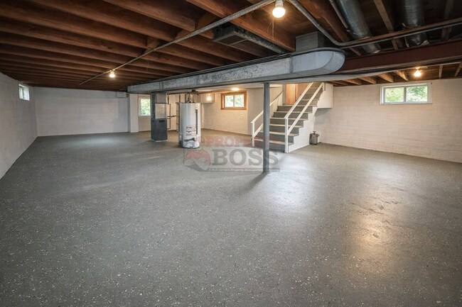 Building Photo - 4408 Elm Ave