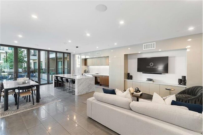 Building Photo - 3201 McKinney Ave