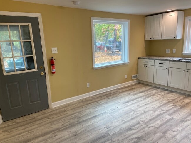 Building Photo - 903 Cattell Rd