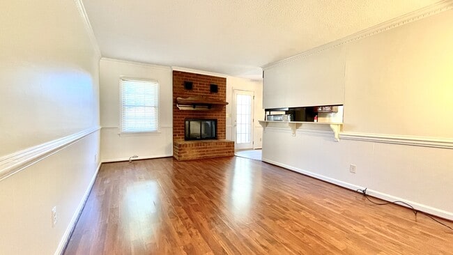 Building Photo - 1021 River Birch Ct