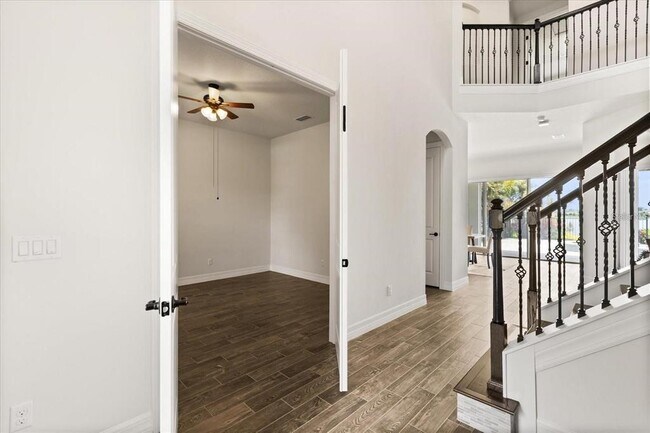 Building Photo - 10854 Lemon Lake Blvd