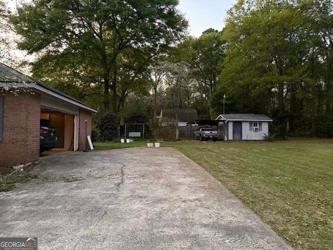 Building Photo - 101 Smoke Rise Dr