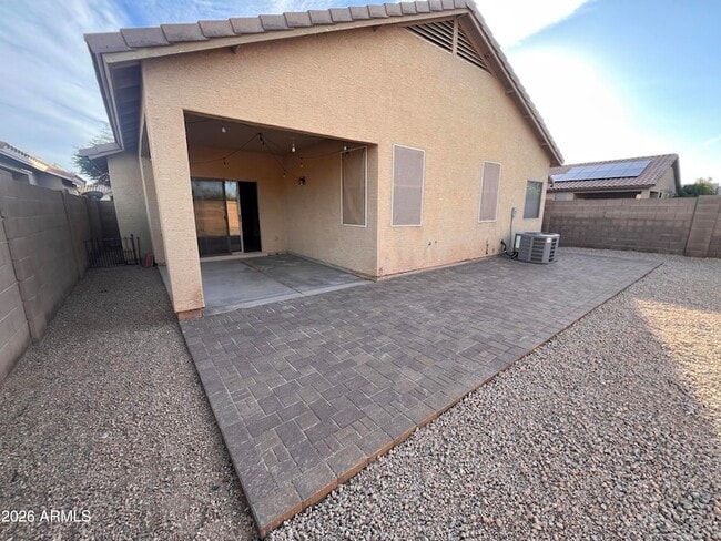 Building Photo - 12522 W Campina Dr