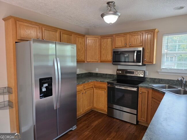Building Photo - 301 Aspen Arbor