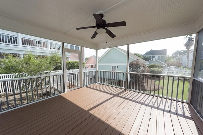 Building Photo - 302 White Gables Dr