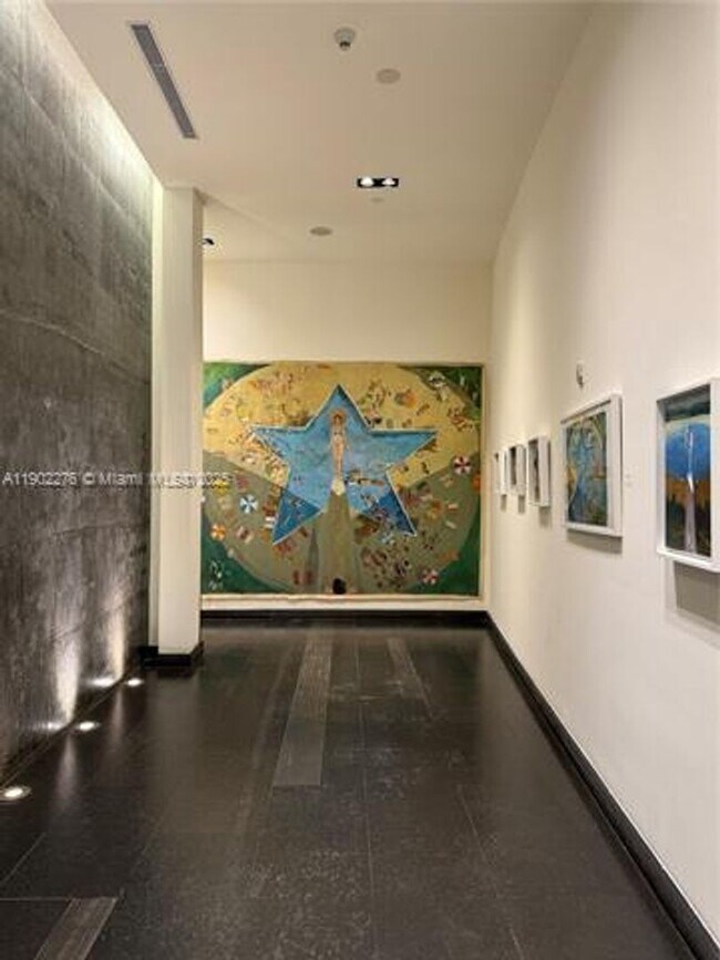 Building Photo - 888 Biscayne Blvd