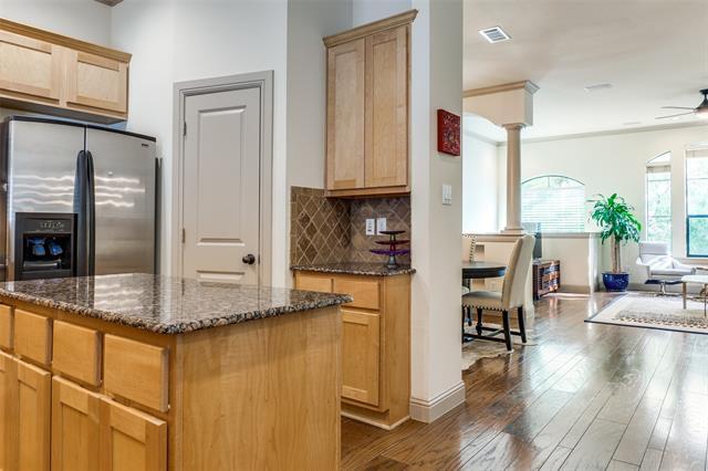 Building Photo - 3028 Carmel St