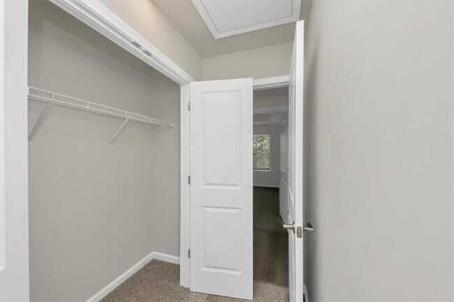 Building Photo - 136 Matson Run SW