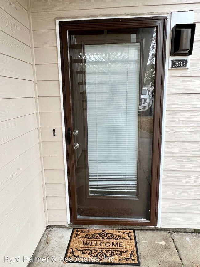 2 br, 2 bath House 4497 Little River Inn... 4497 Little River Inn