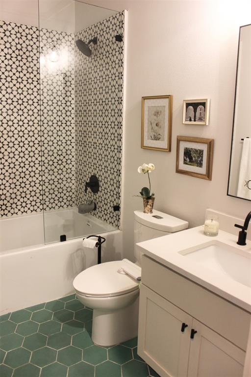 Building Photo - 3603 Las Colinas Dr