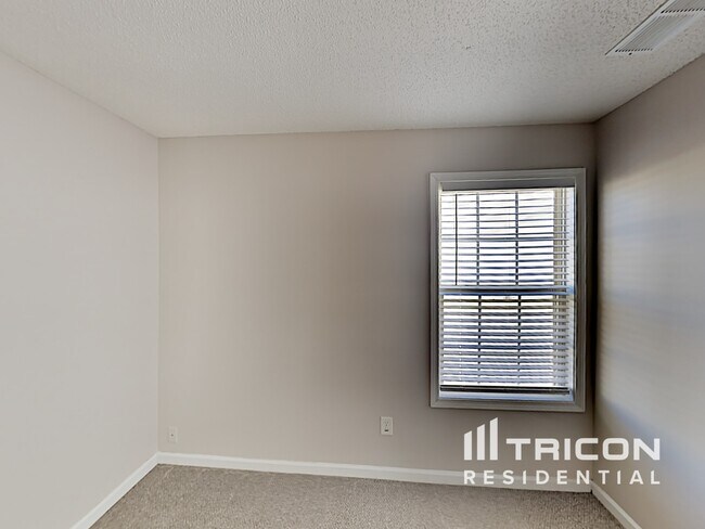 Building Photo - 286 Greystone Pkwy