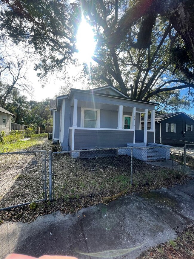 Primary Photo - Beautiful 2-bedroom 1.5-bath home! - TWO W...