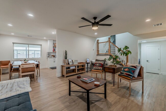 Building Photo - 2163 S Las Flores