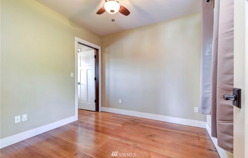 Building Photo - 11810 20th St NE