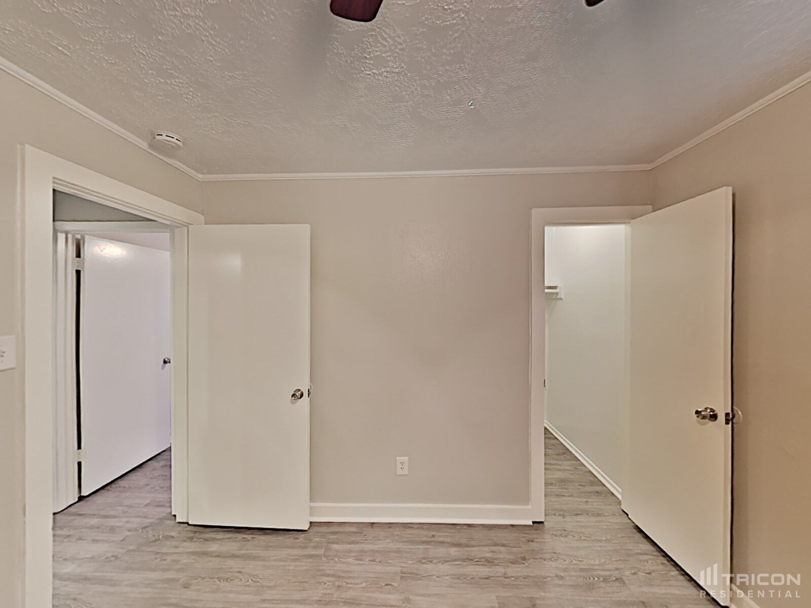 Building Photo - 120 WoodCrest Dr