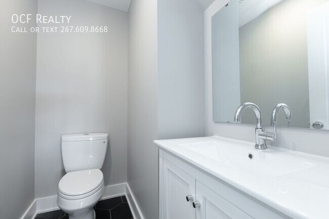 Building Photo - 711 N 16th St