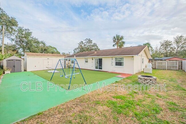 Building Photo - 709 Hillville Dr
