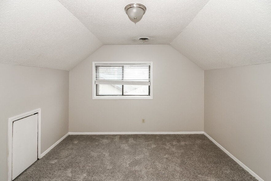 Building Photo - 8229 Valley Ridge Trail