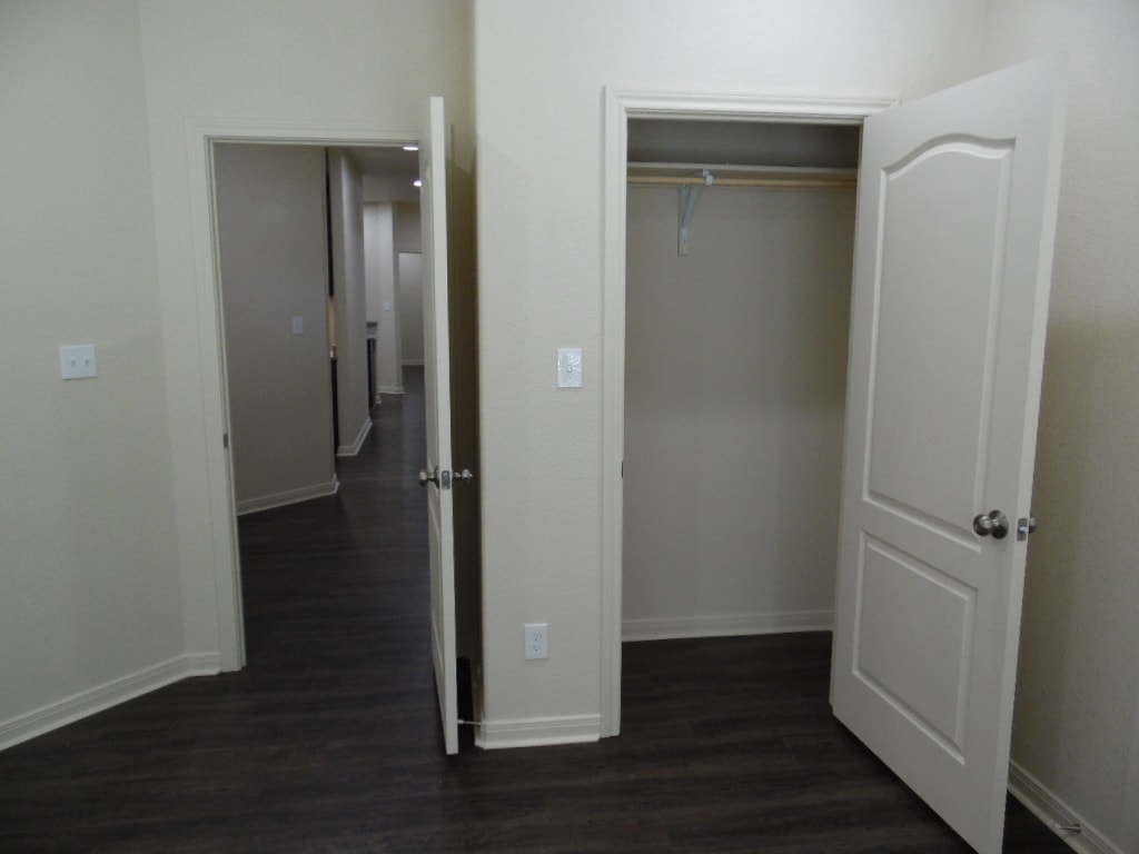 Building Photo - 301 W Panther Way