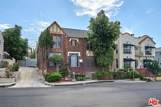 Building Photo - 154 N Edgemont St