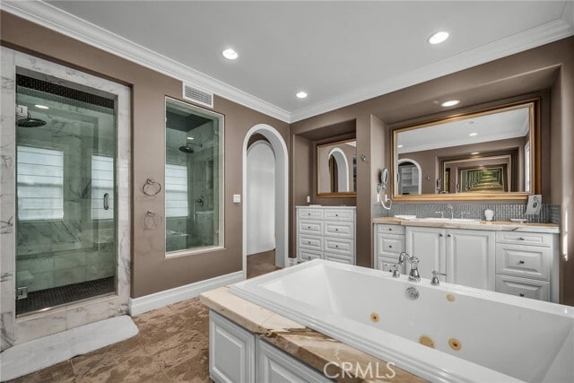 Building Photo - 8001 S Ocean Bluff Dr