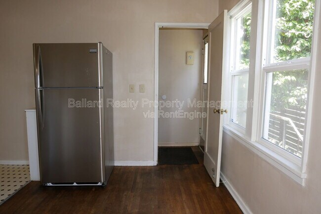 Building Photo - 1406 NW 61st St