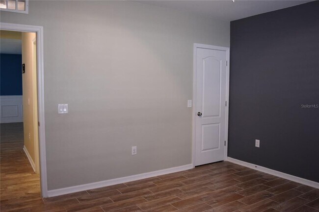 Building Photo - 2084 La Palma Ave