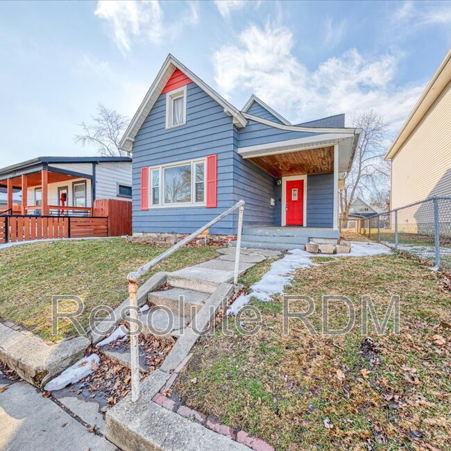 Building Photo - 1154 Villa Ave