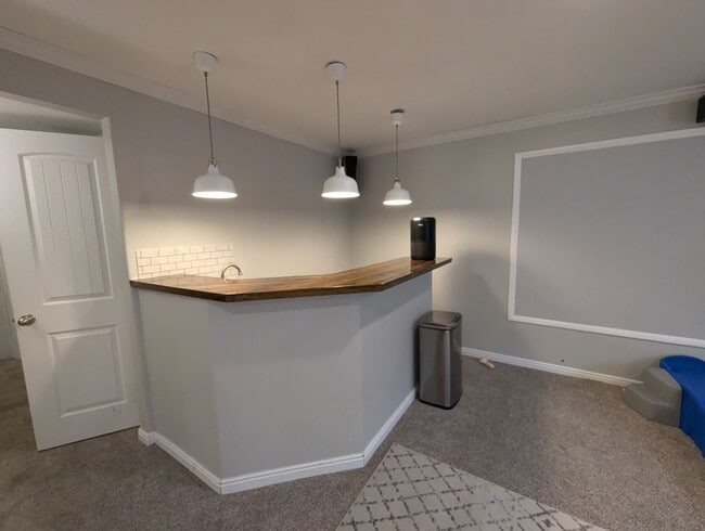 Building Photo - 5 Bedroom/3.5 Bathroom House in Lehi