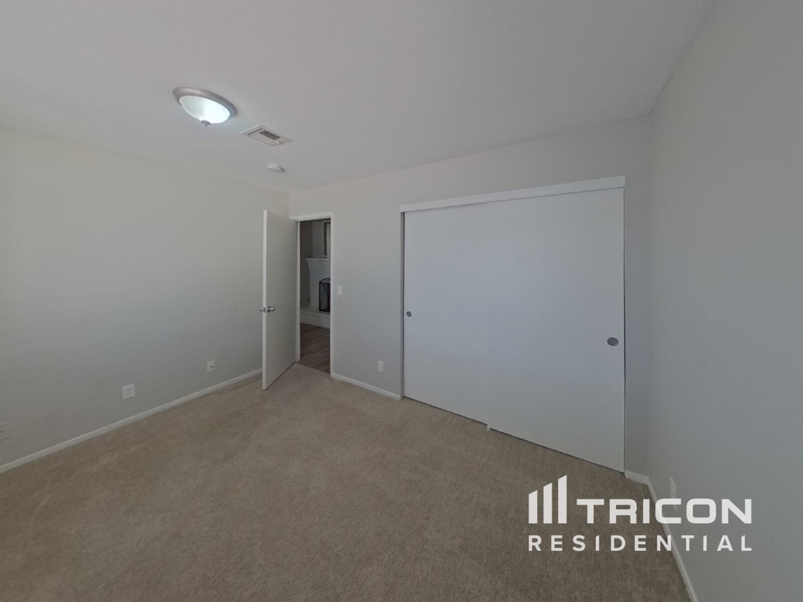 Building Photo - 5723 Deer Valley Dr