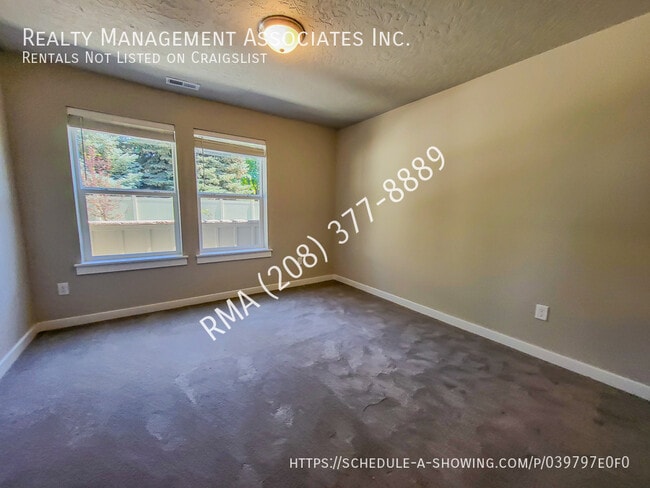 Building Photo - 3104 N Network Ln