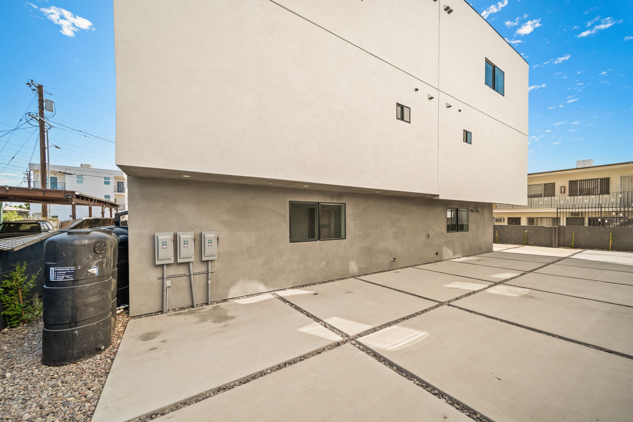 Building Photo - 6049 Craner Ave